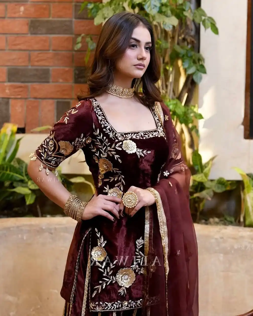 Super Maroon Viscose Velvet Embroider Work Salwar Suit - Image 4