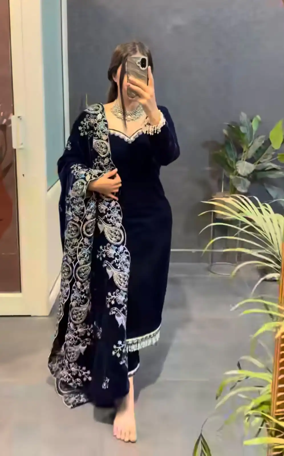 Super Navy Blue Viscose Velvet Embroider Work Salwar Suit - Image 4
