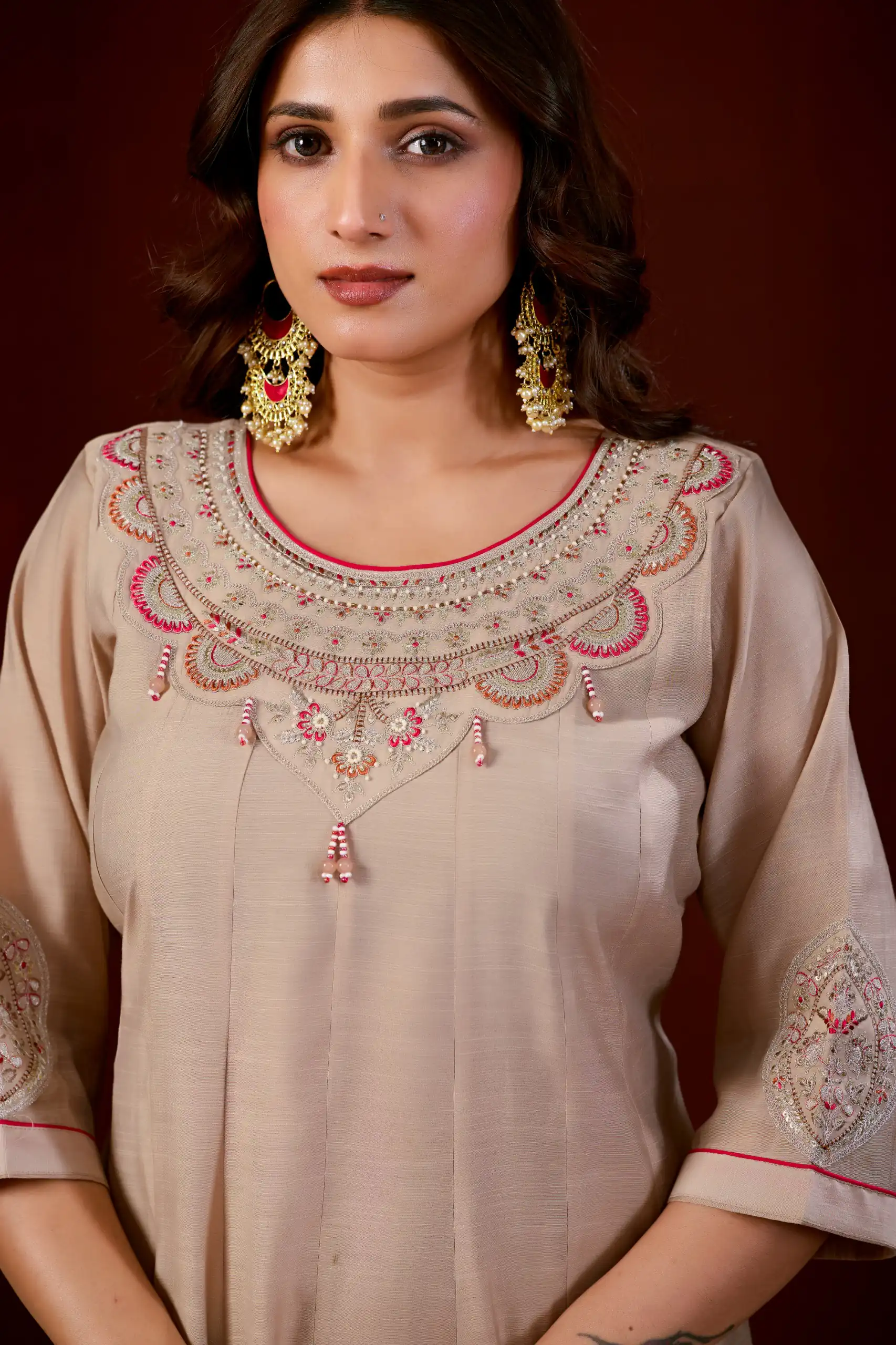 Super Off White Mul Slub Thread Work Salwar Suit - Image 2