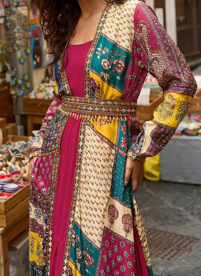 Trendy Pink Printed Crepe Embroidery Work Shrug Suit - Image 3