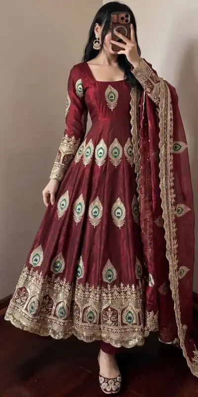 Alternative view of Unique Maroon Fendy Silk Threads Work Gown