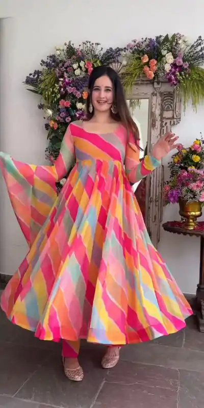 Luminous Malty Color Tabby Silk Digital Printed Salwar Suit
