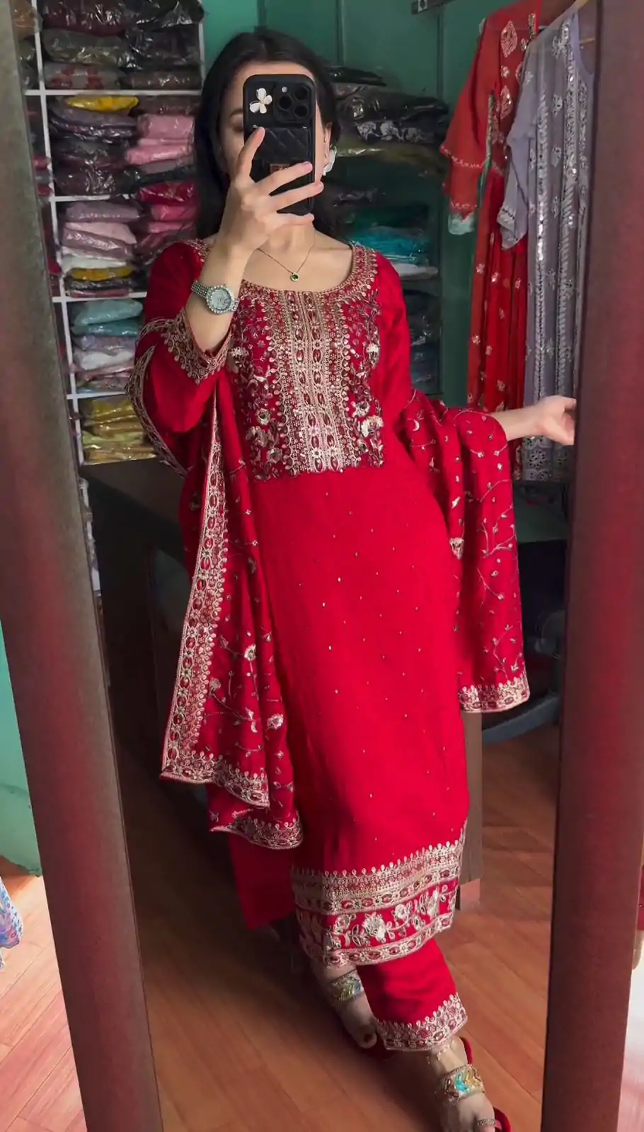 Splendorous Red Color Chinnon Coding Coding Salwar Suit