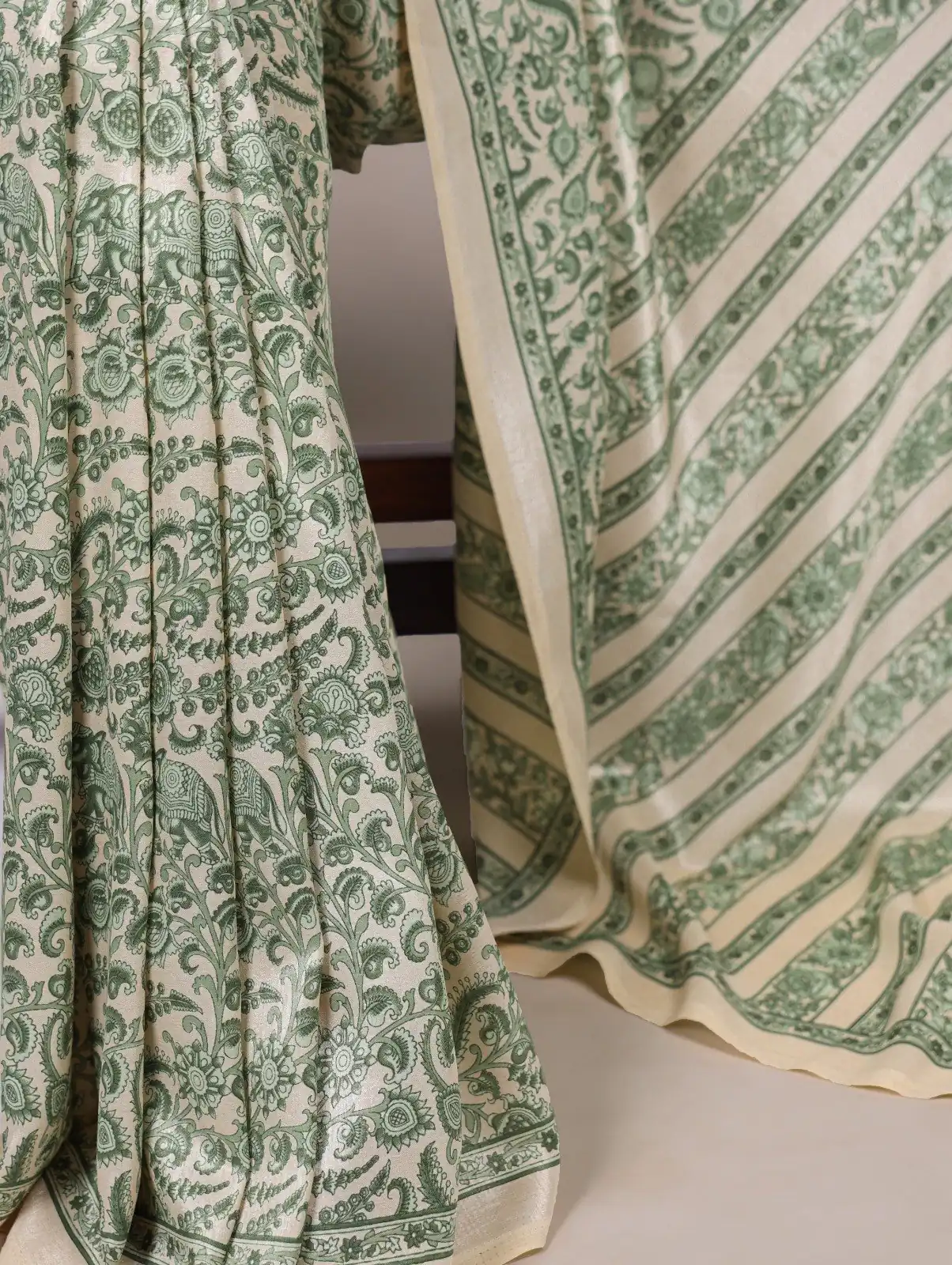 Green Taser Silk With Printed Work Saree - Image 3