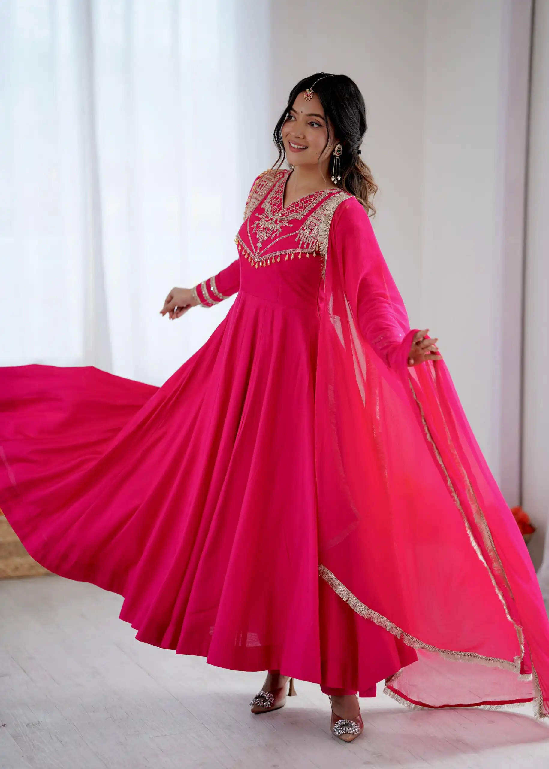 Pink Roman Silk Lace Work Border Gown - Image 7